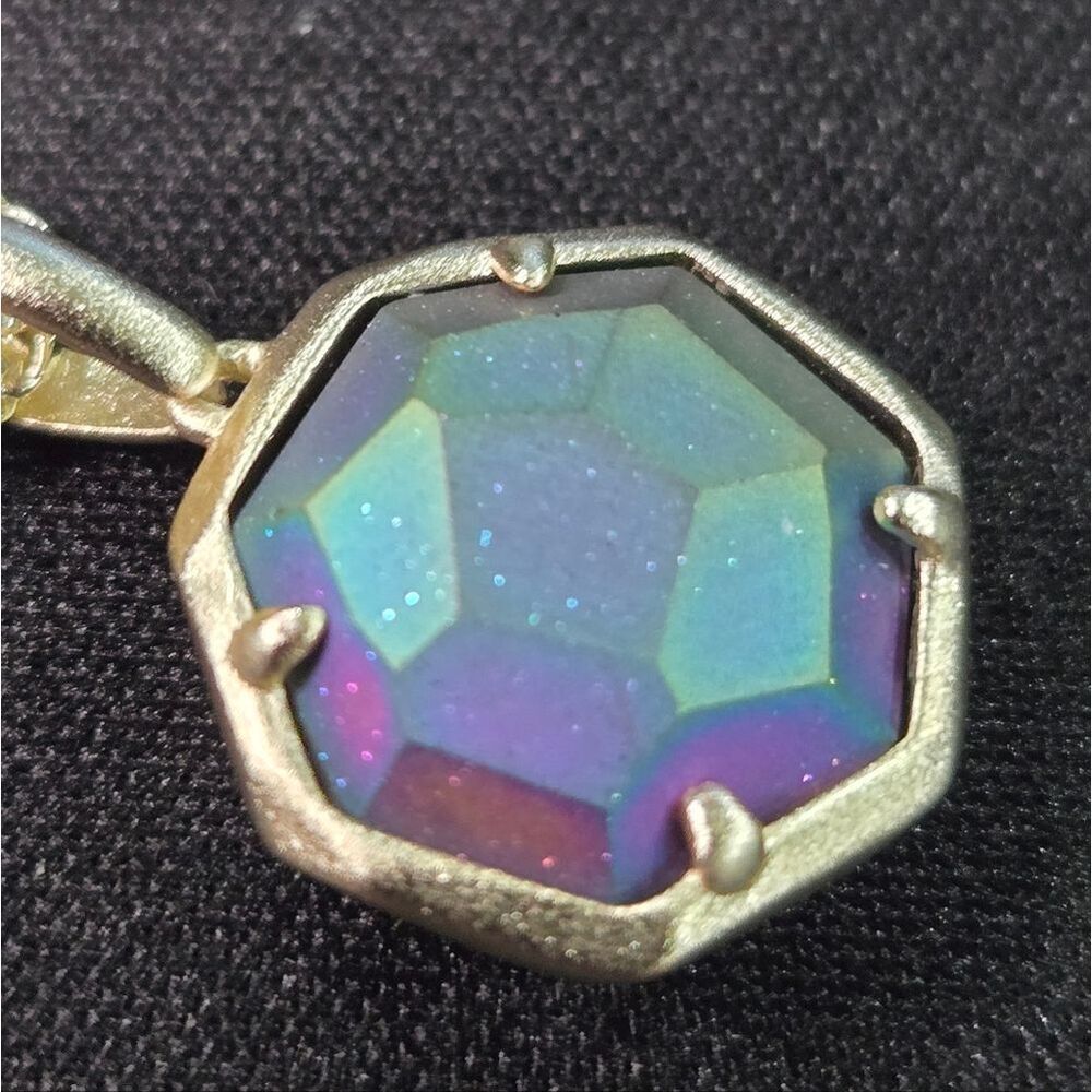 🐢 Kendra Scott Mabel necklace in gold with an Iridescent abalone shell pendant - Picture 3 of 9